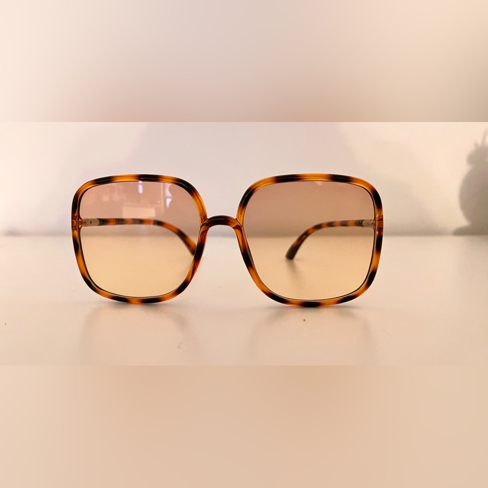 Oversized Square Tortoise Gradient Sunglasses Bro… - image 1